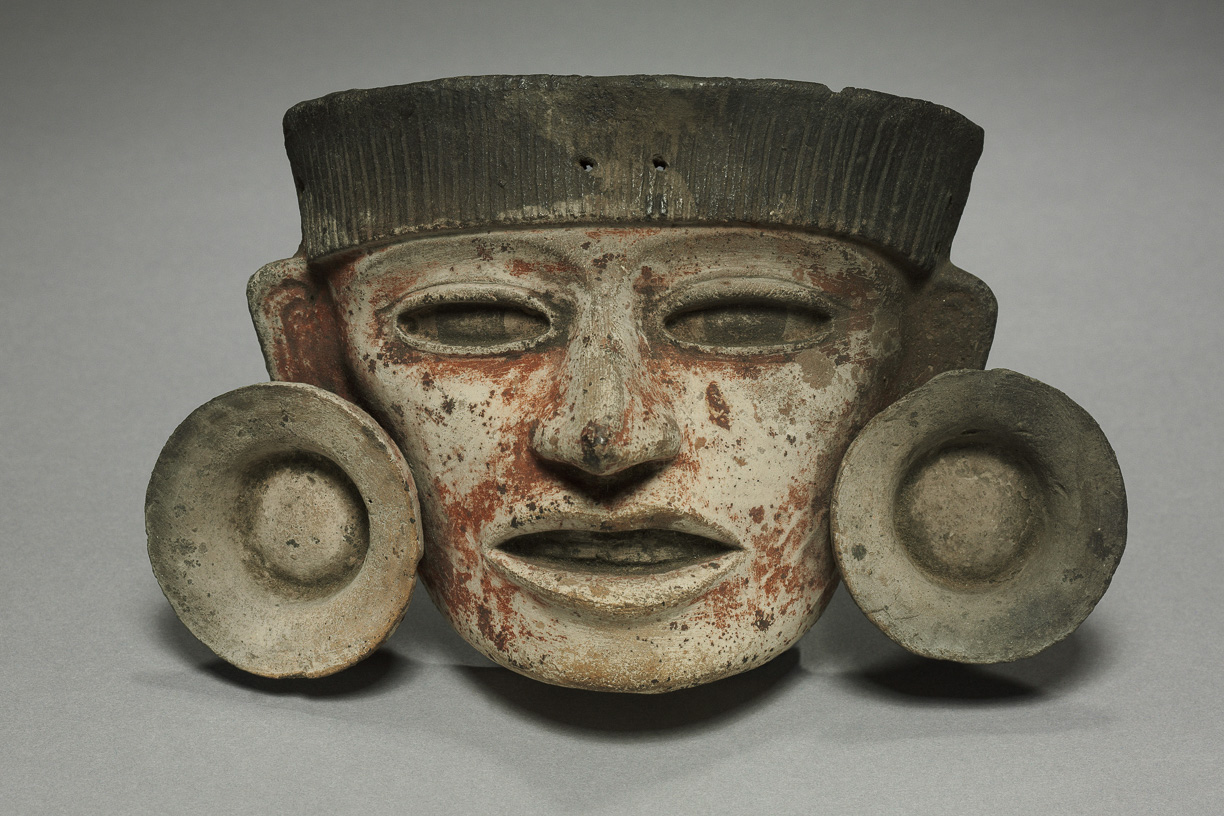 Pre-Columbian ceramic funerary mask